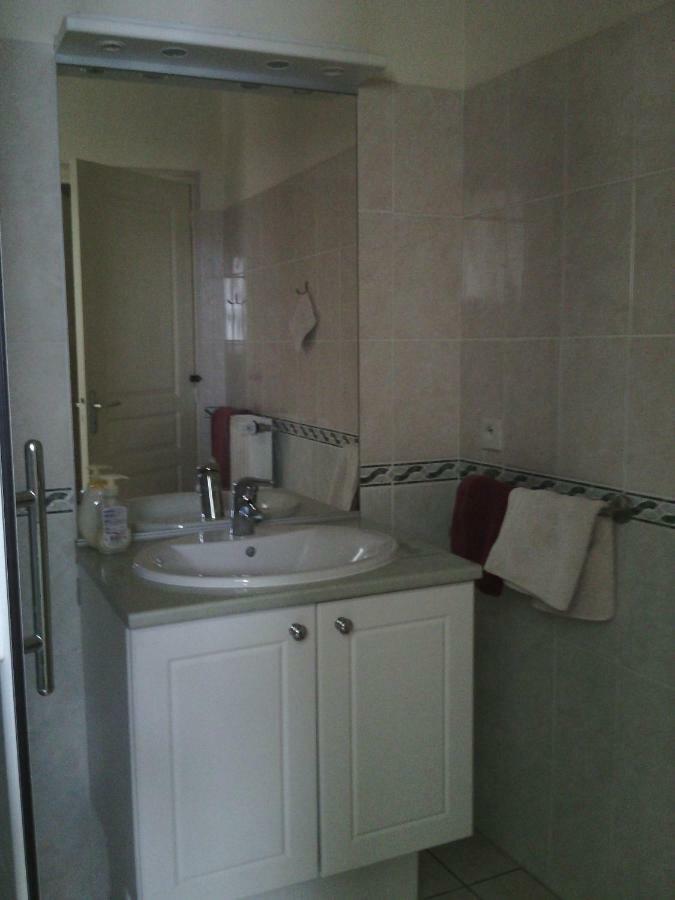 La Roche Bed & Breakfast Saint-Etienne-en-Cogles Екстериор снимка