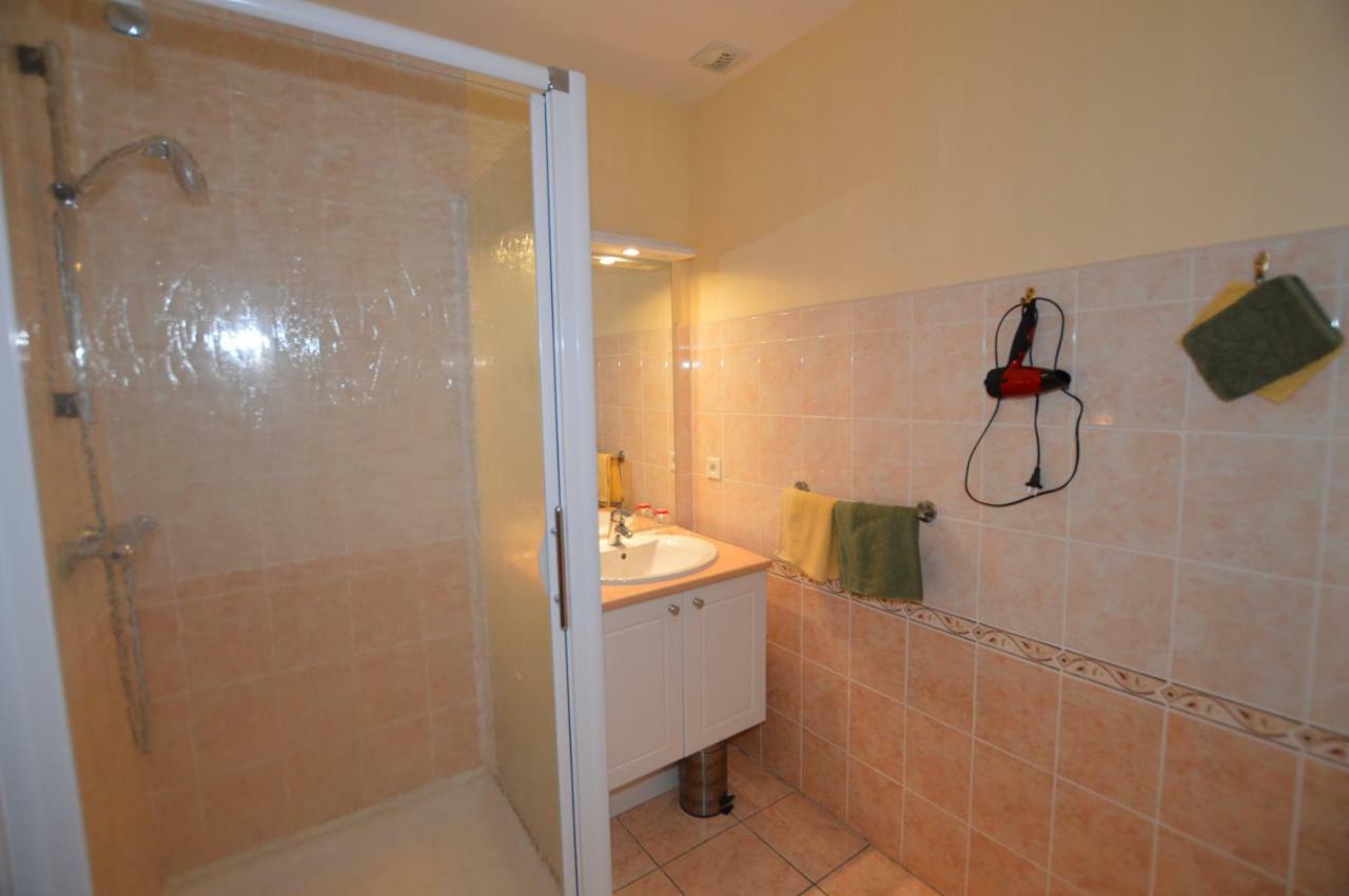 La Roche Bed & Breakfast Saint-Etienne-en-Cogles Екстериор снимка